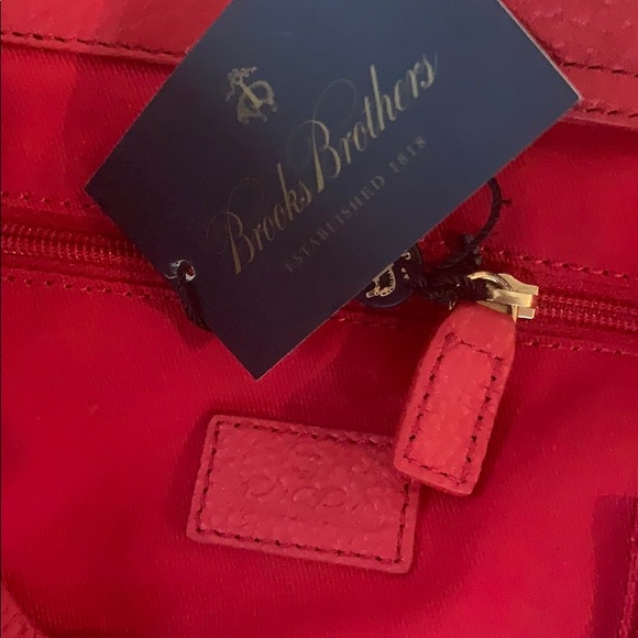 SOLD Brooks Brothers NWT Red Leather Tote. - Picture 7 of 9